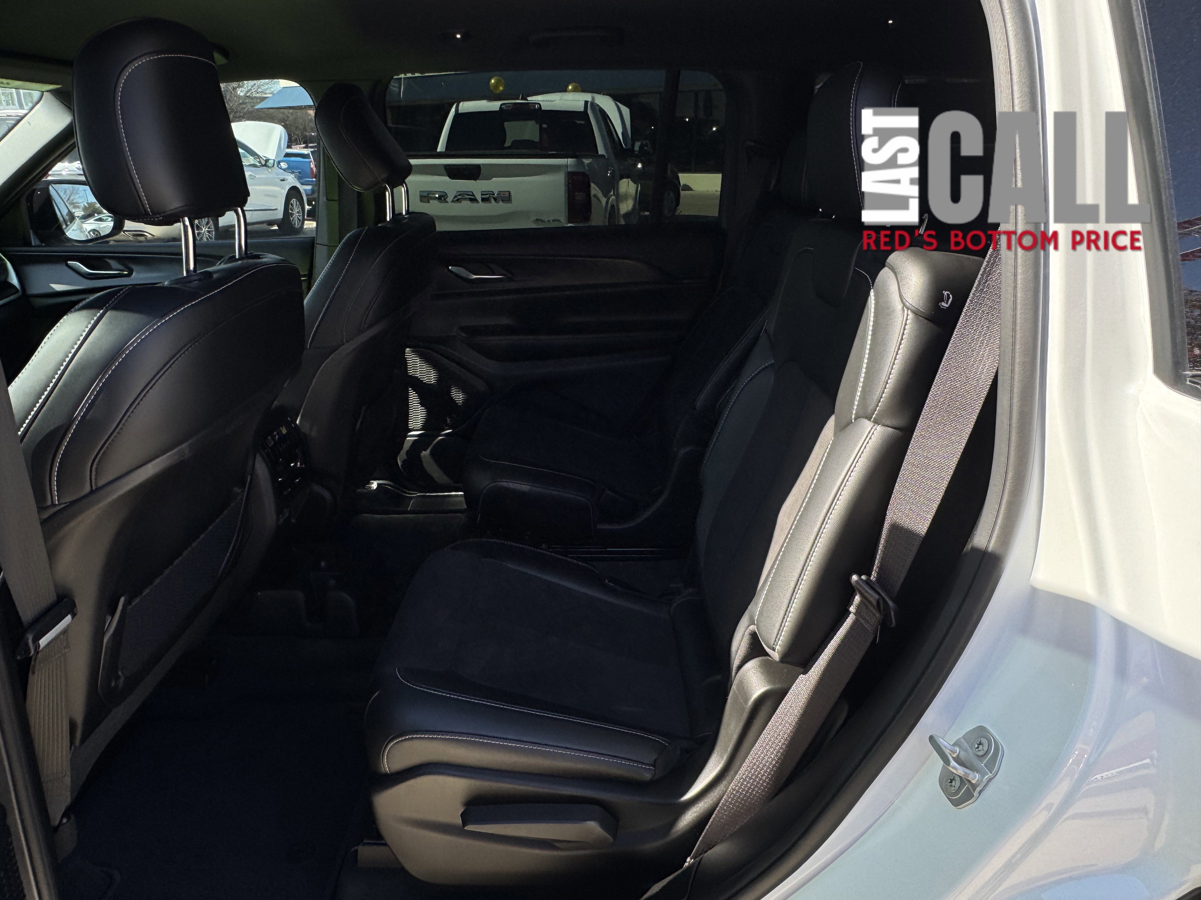 Used 2025 Jeep Grand Cherokee L Altitude image 14