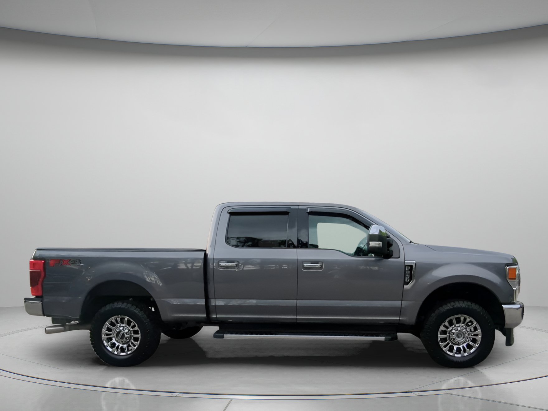 Certified 2021 Ford F250 XLT w/ XLT Premium Package AWD/4WD image 32