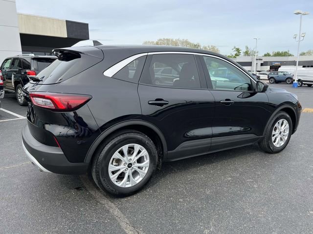 Certified 2023 Ford Escape Active w/ Tech Pack #1 FWD image 3