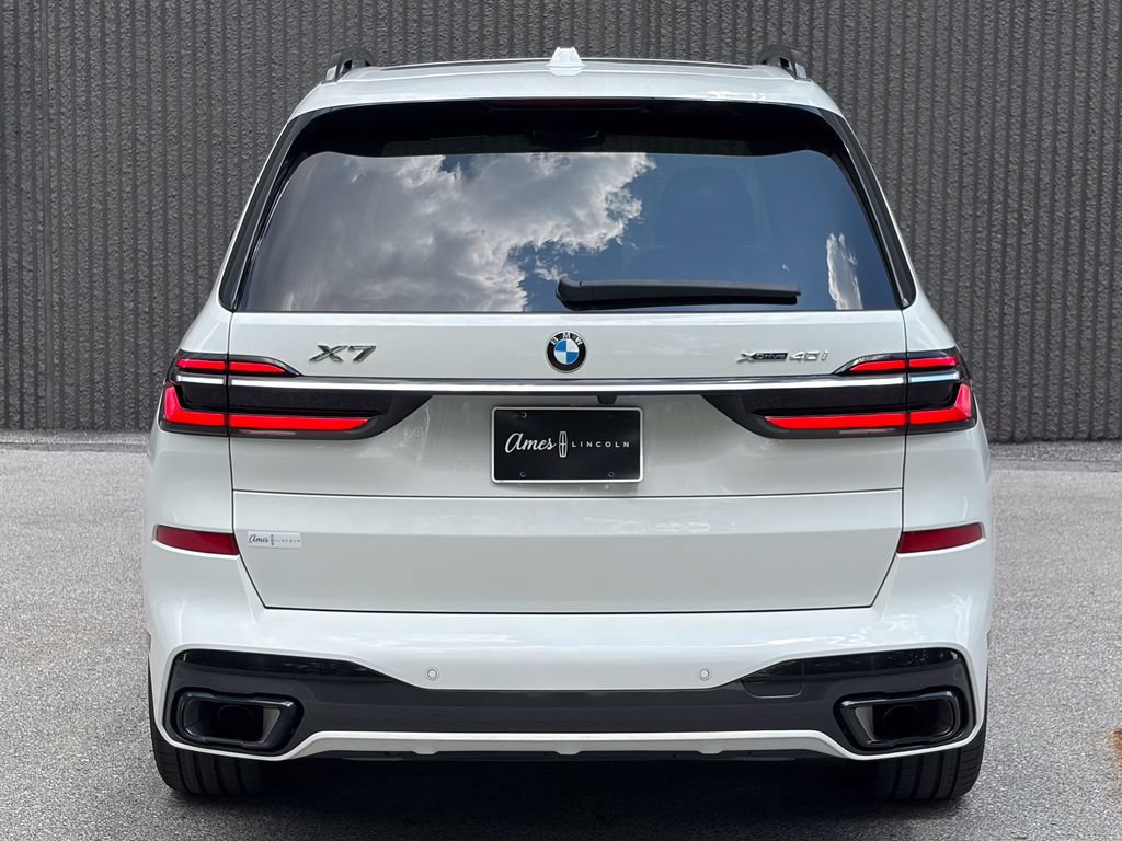 Used 2023 BMW X7 xDrive40i w/ M Sport Package AWD/4WD image 7