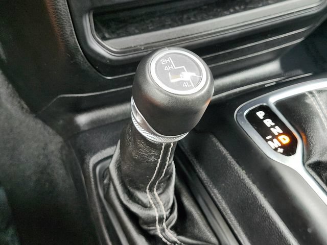 Used 2021 Jeep Wrangler Unlimited Sahara AWD/4WD image 25