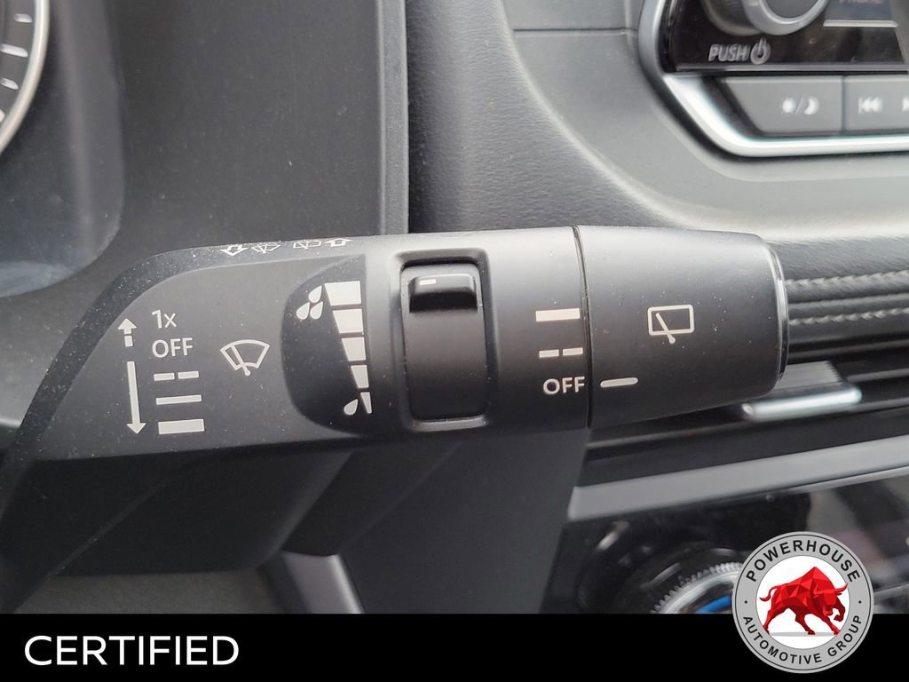 Used 2023 Nissan Rogue SV image 30