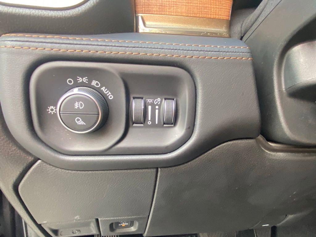 Used 2024 RAM 3500 Limited w/ Safety Group image 12