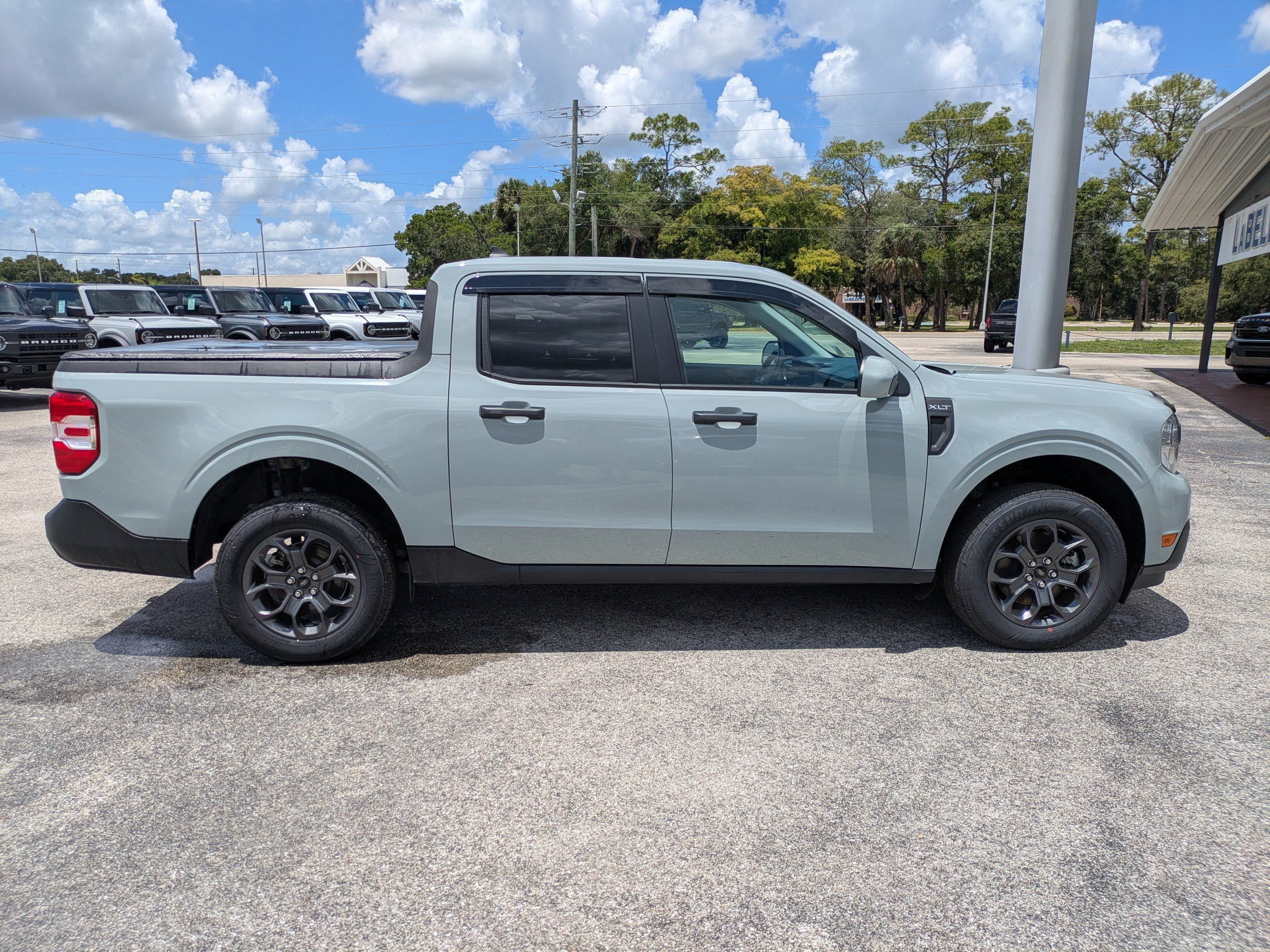 Certified 2023 Ford Maverick XLT w/ XLT Luxury Package FWD image 3