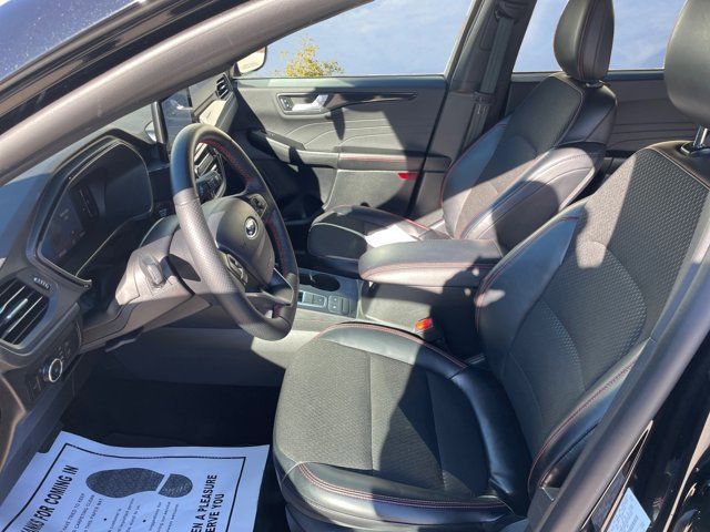 Certified 2025 Ford Escape ST-Line Select image 14