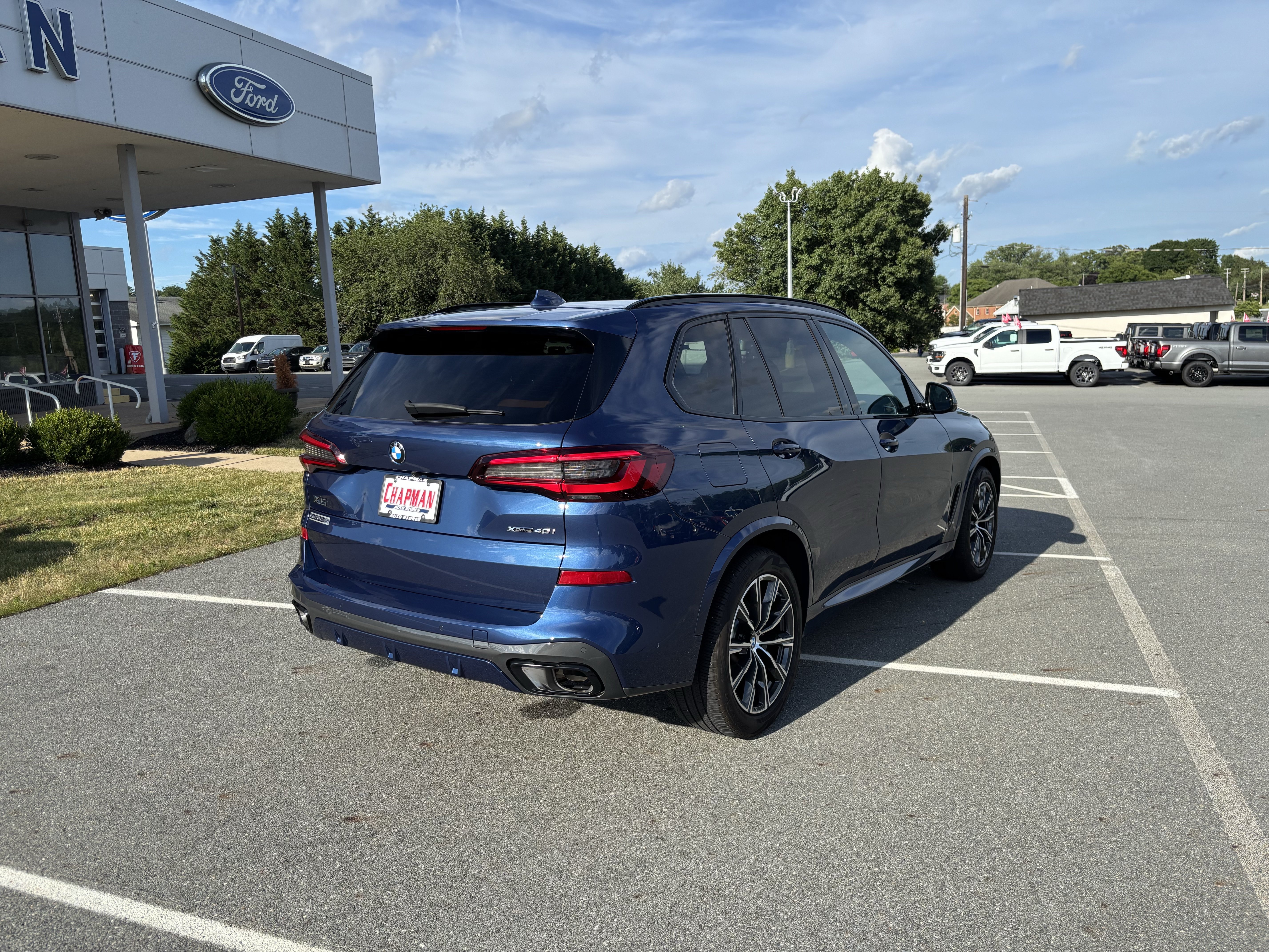 Used 2022 BMW X5 xDrive40i w/ M Sport Package AWD/4WD image 7