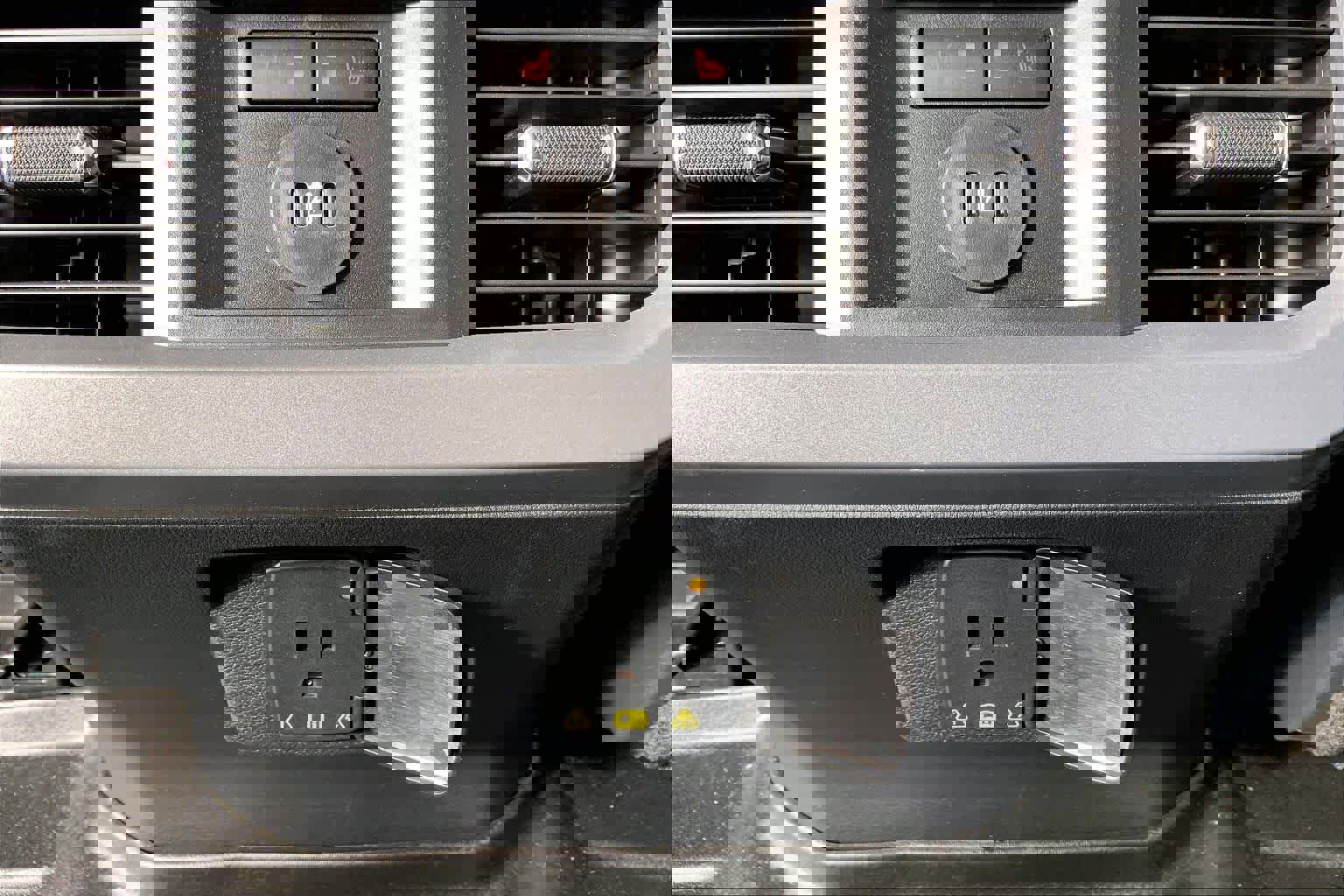 Certified 2025 Ford F250 Lariat w/ Tremor Off-Road Package image 33