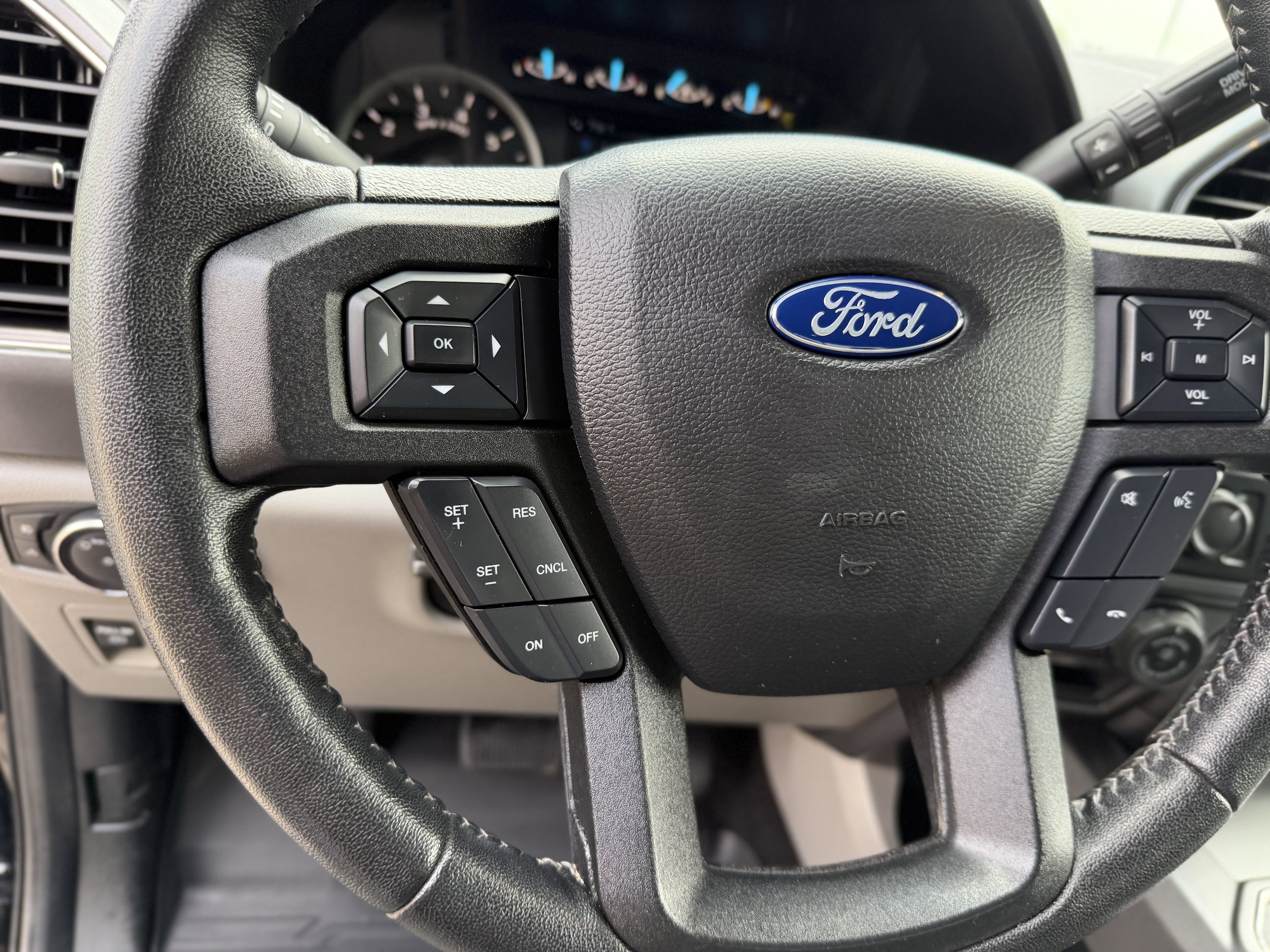 Certified 2019 Ford F150 XLT w/ Equipment Group 302A Luxury AWD/4WD image 27