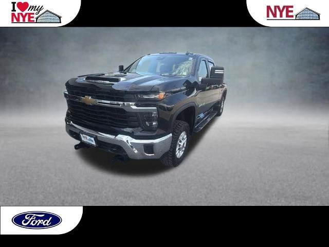 Used 2024 Chevrolet Silverado 2500 LT AWD/4WD image 1