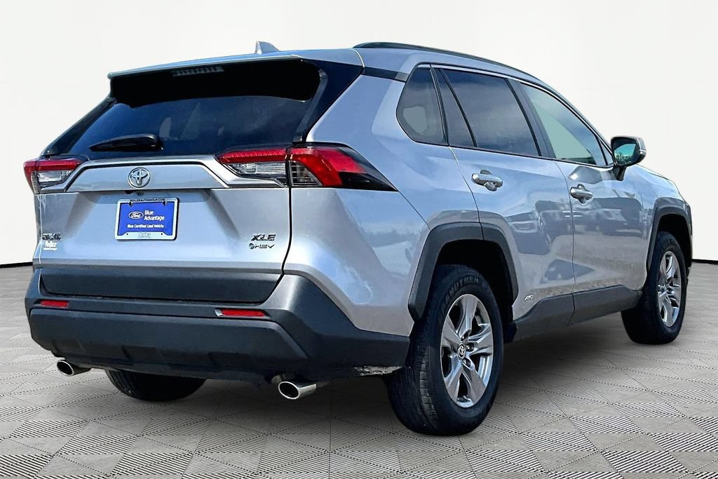 Used 2025 Toyota RAV4 XLE w/ Convenience Package AWD/4WD image 2