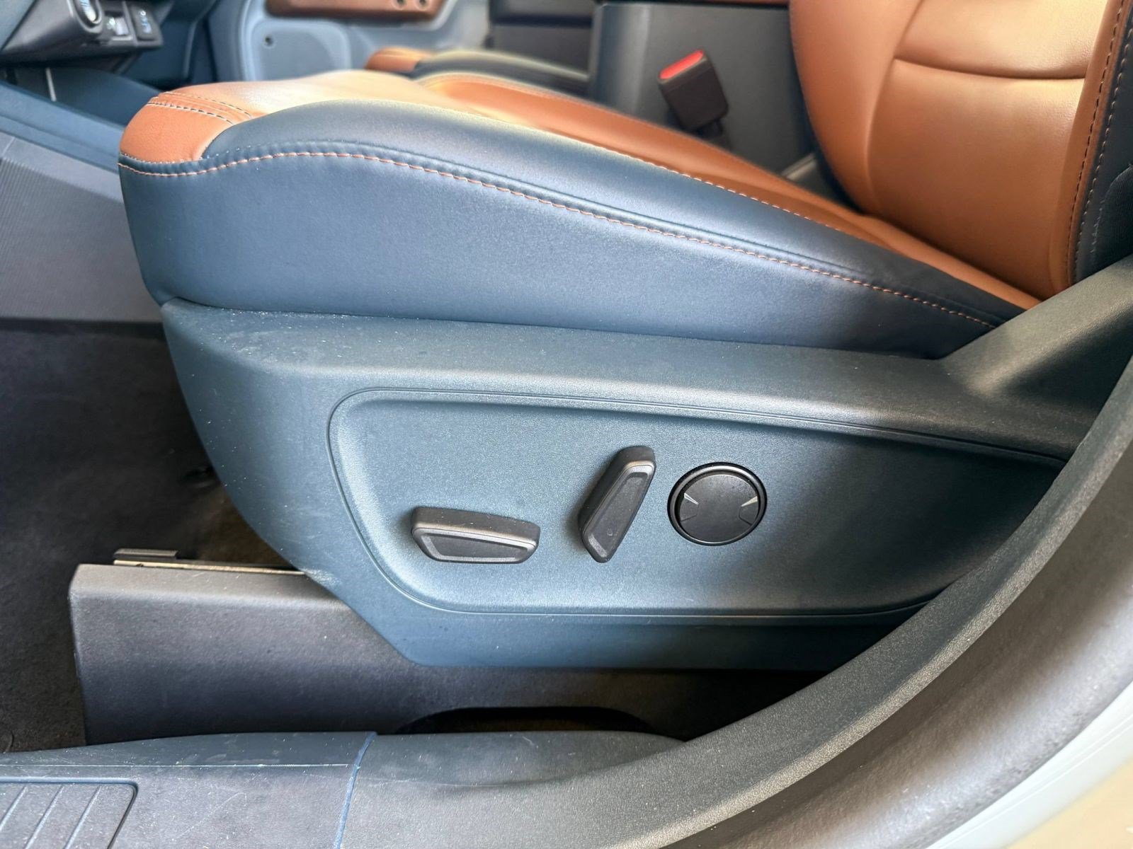 Certified 2024 Ford Maverick Lariat FWD image 15