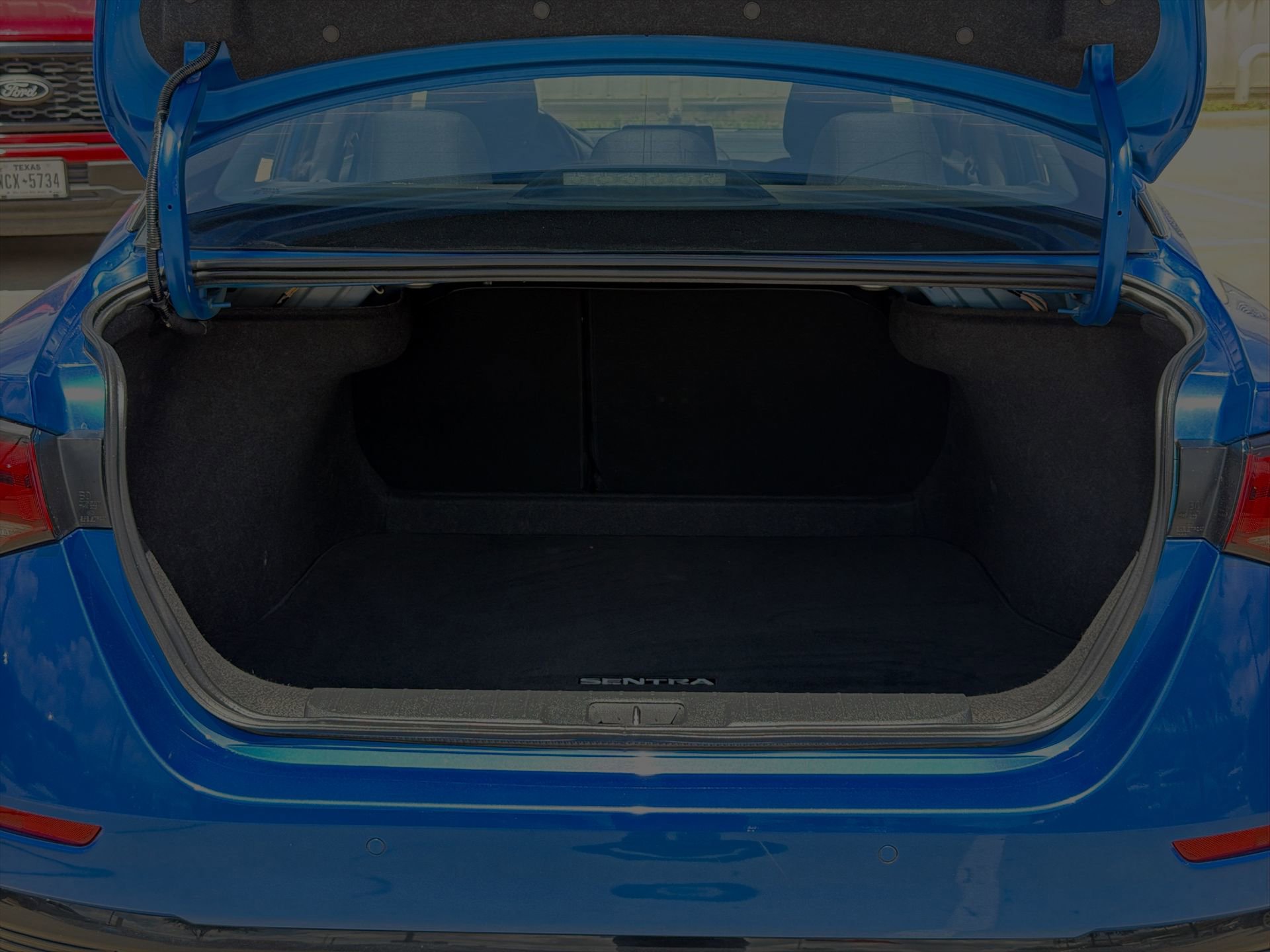 Used 2025 Nissan Sentra SR FWD image 22