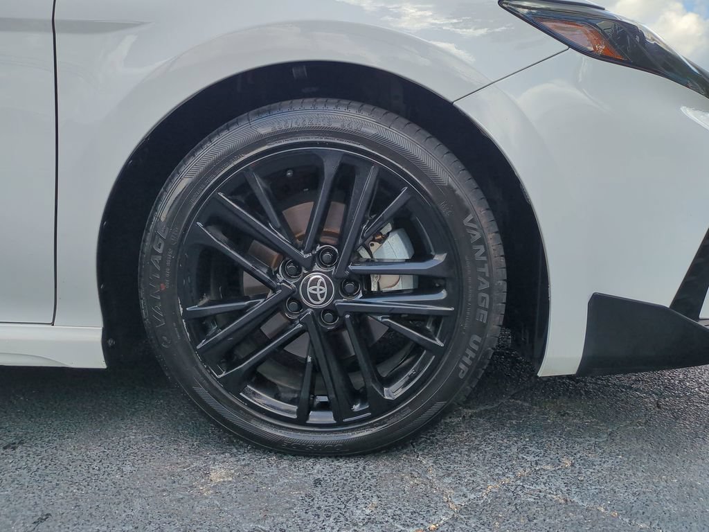 Used 2025 Toyota Camry SE FWD image 14