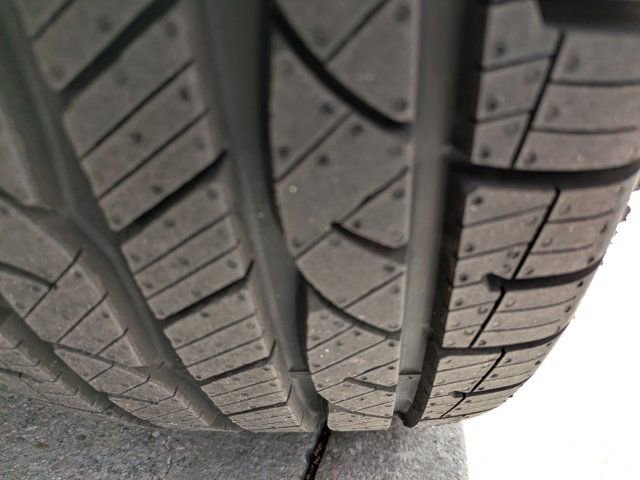 Certified 2022 Ford Edge SEL w/ Convenience Package AWD/4WD image 11