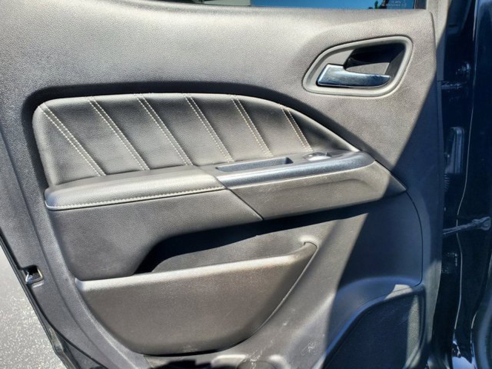 Used 2021 GMC Canyon Denali image 27