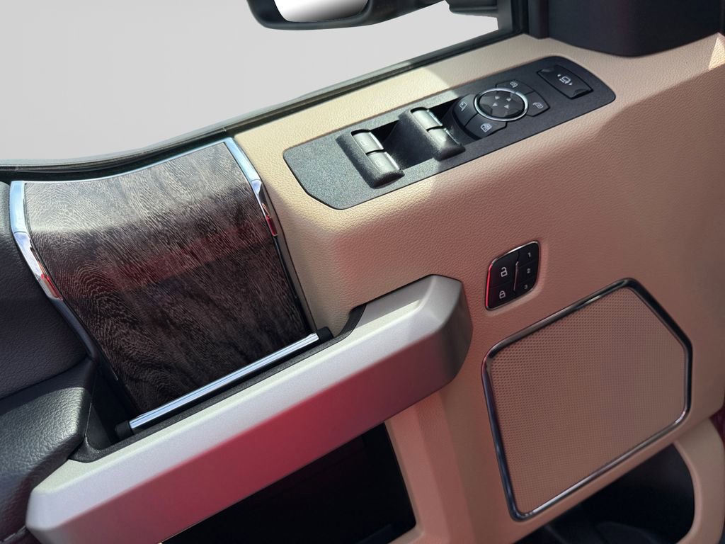 Certified 2019 Ford F250 Lariat w/ Chrome Package AWD/4WD image 17