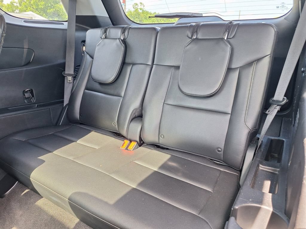 Certified 2020 Ford Explorer XLT w/ Equipment Group 202A RWD image 11