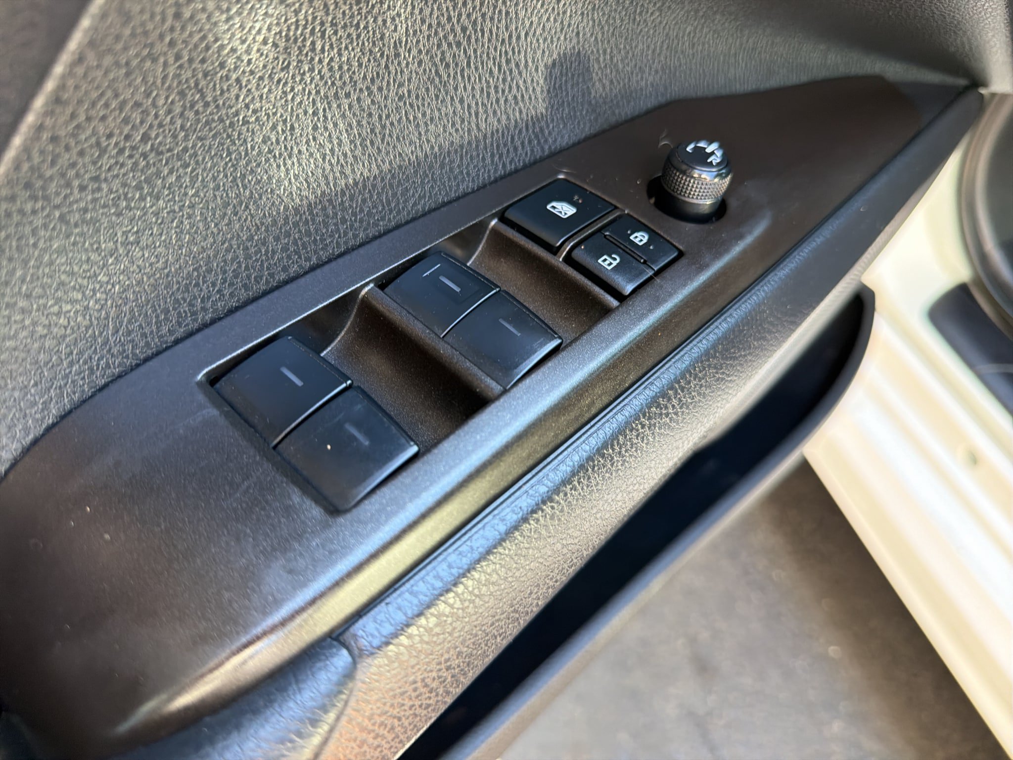 Used 2023 Toyota Camry SE FWD image 15