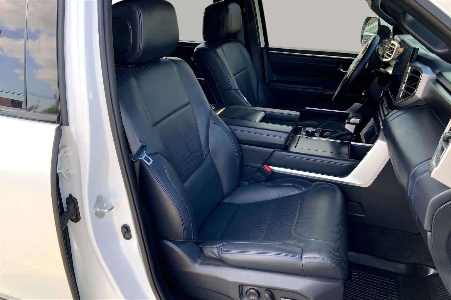 Used 2023 Toyota Sequoia Platinum AWD/4WD image 9