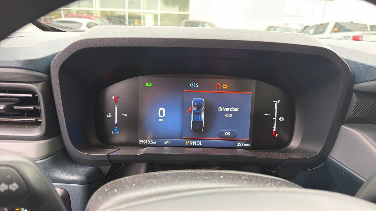 Certified 2025 Ford Maverick XL FWD image 4