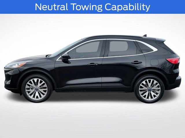 Certified 2022 Ford Escape Titanium image 4