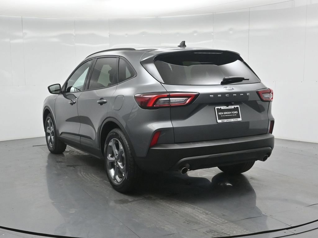 Certified 2025 Ford Escape ST-Line image 18