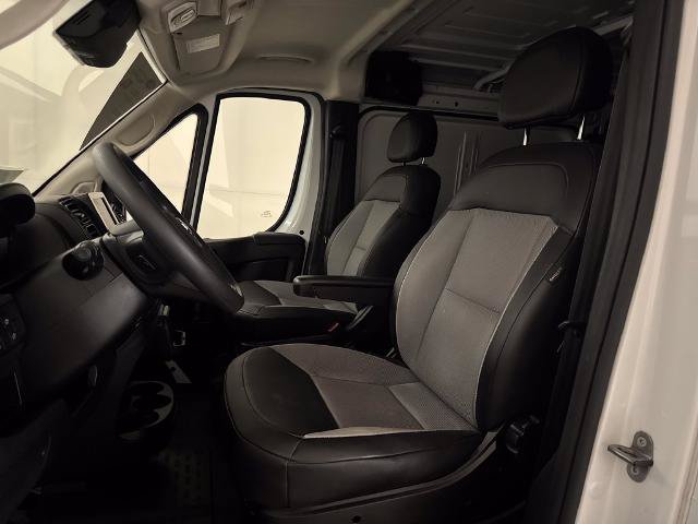 Used 2025 RAM ProMaster 2500 w/ Convenience Group FWD image 17