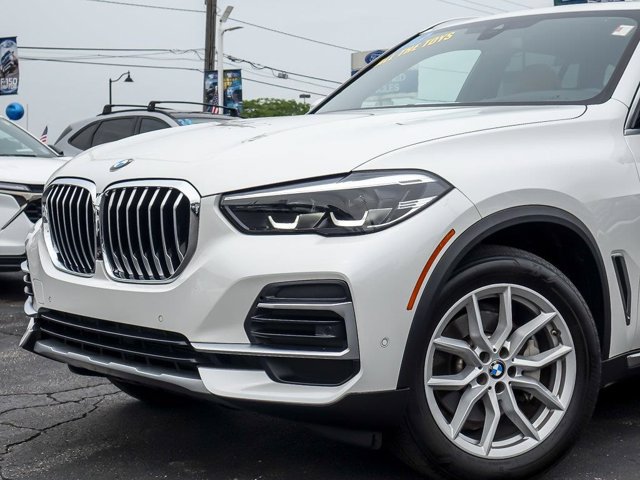 Used 2023 BMW X5 xDrive40i w/ Premium Package AWD/4WD image 3