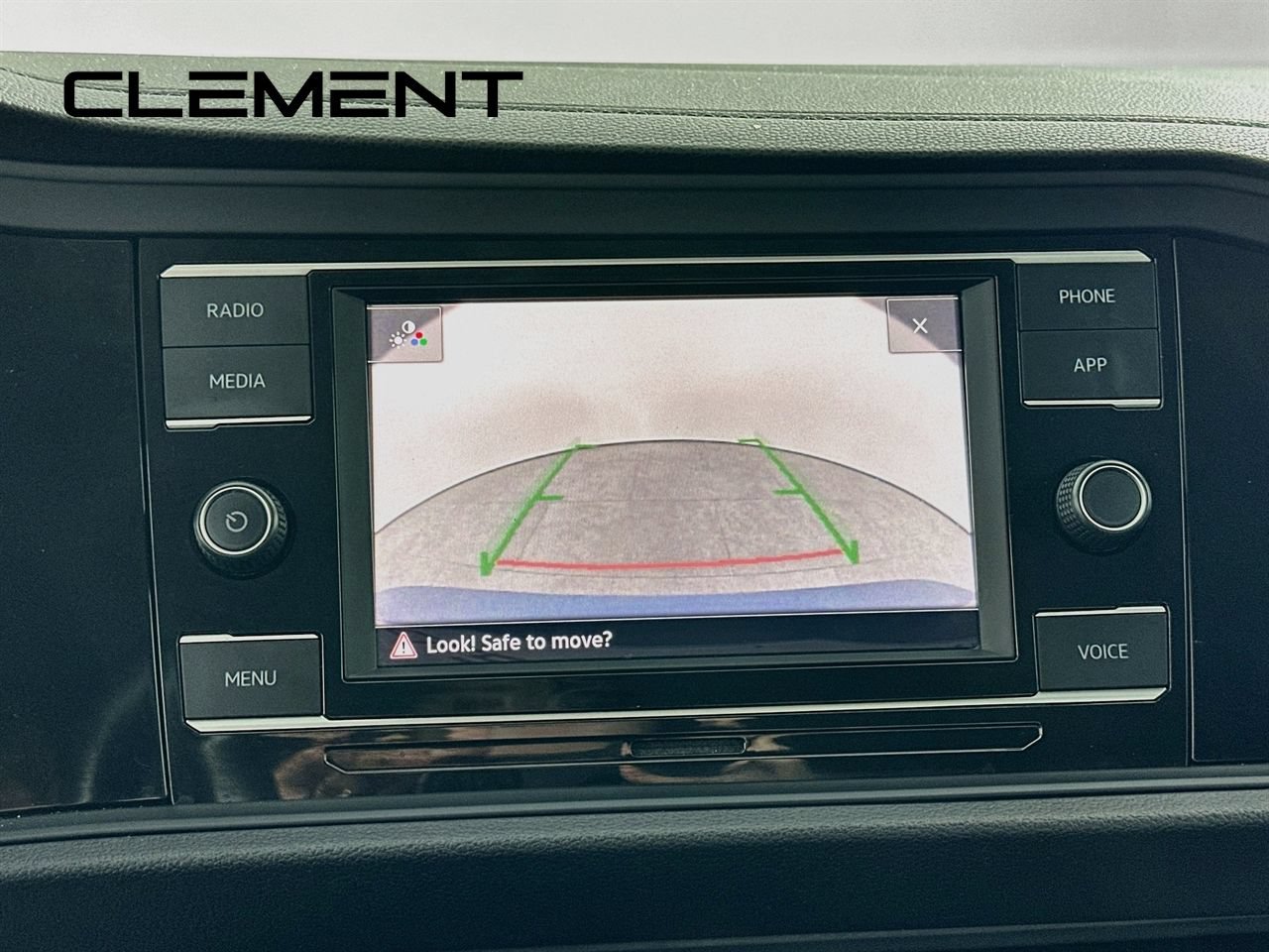 Used 2023 Volkswagen Jetta SE FWD image 19