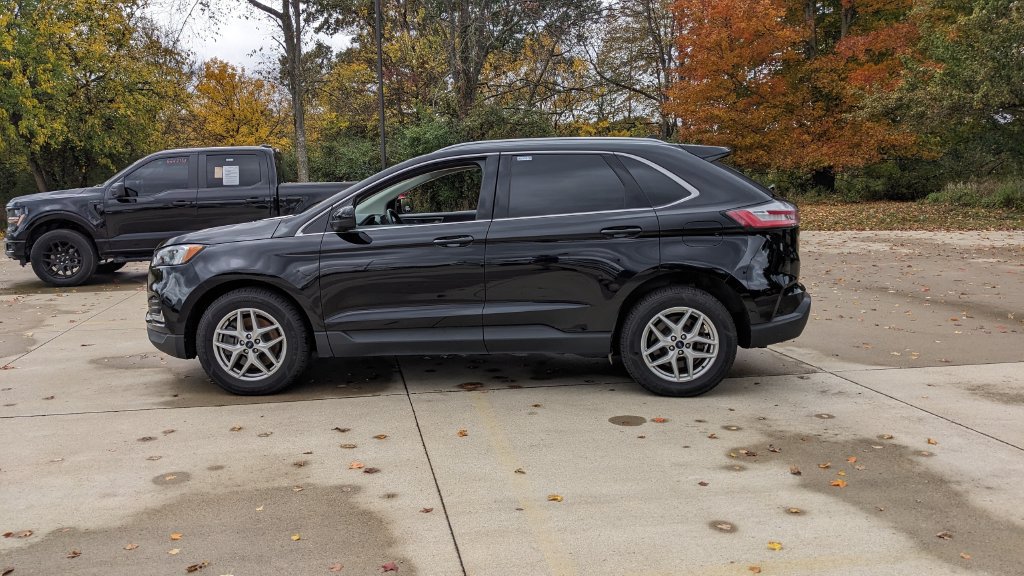 Certified 2022 Ford Edge SEL w/ Convenience Package AWD/4WD image 6