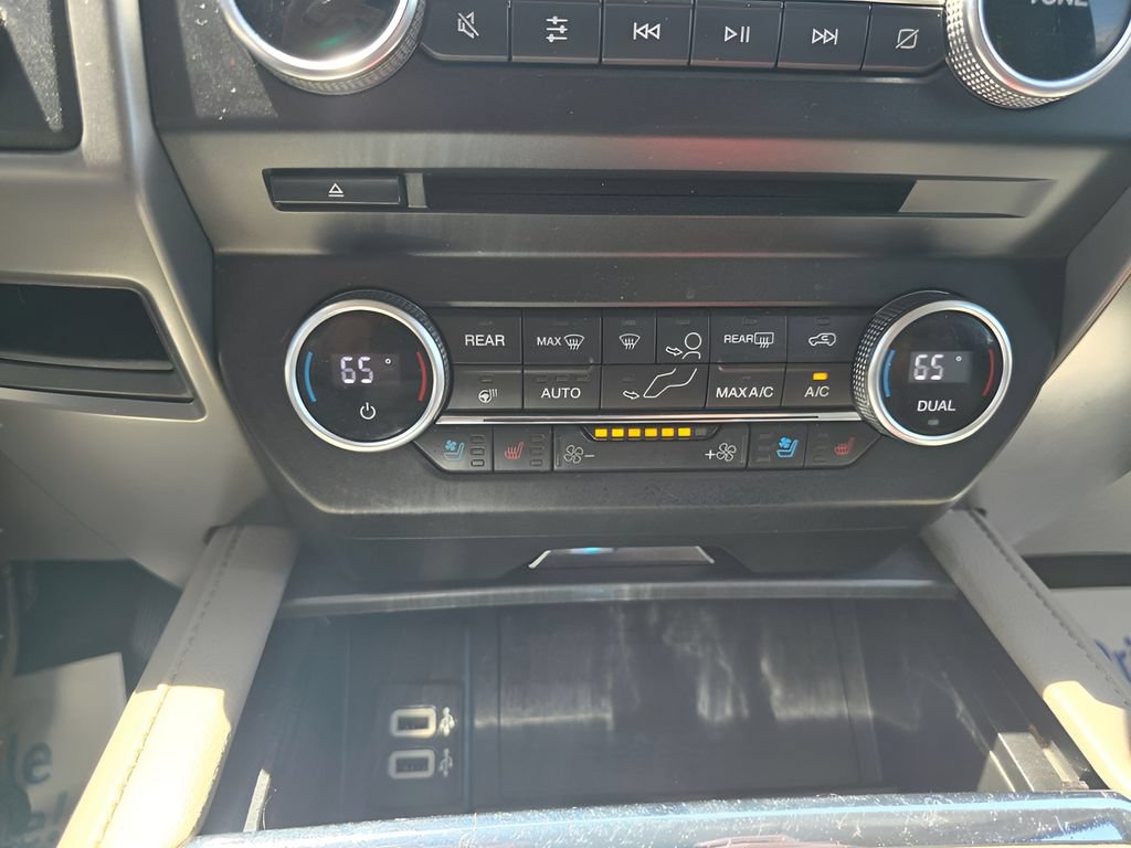 Certified 2018 Ford Expedition XLT w/ Equipment Group 202A RWD image 25