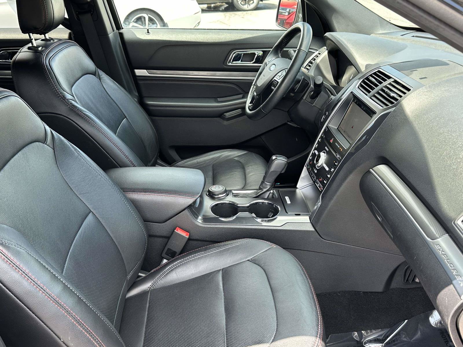 Certified 2019 Ford Explorer Sport w/ Ford Safe & Smart Package AWD/4WD image 9