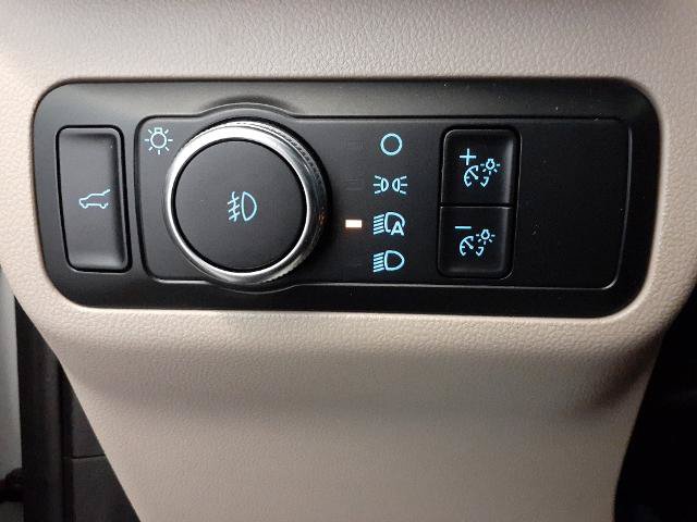 Certified 2022 Ford Escape SEL AWD/4WD image 12