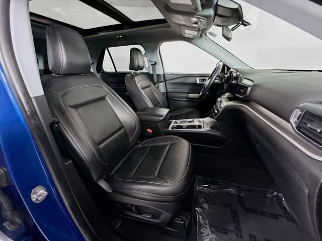 Certified 2022 Ford Explorer XLT w/ Equipment Group 202A image 29