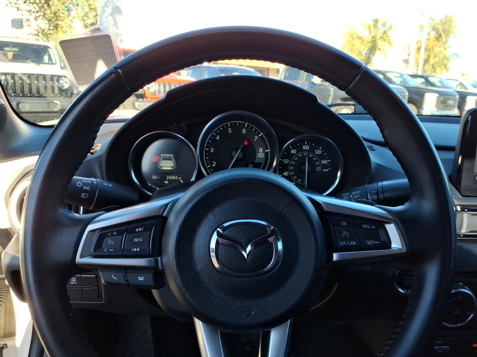 Used 2019 MAZDA MX-5 Miata RF Grand Touring image 16