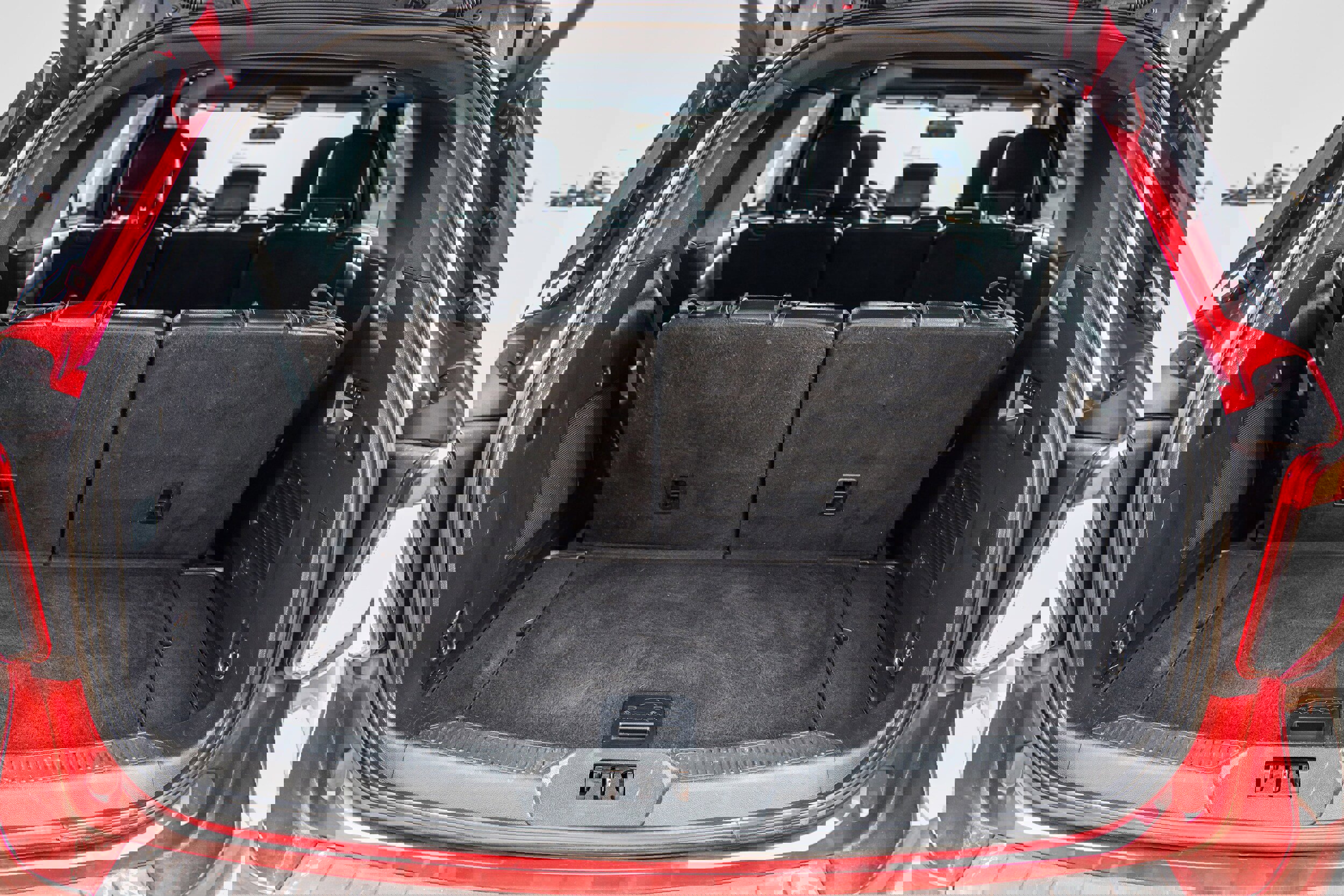 Certified 2020 Ford Explorer ST w/ ST Street Pack image 8