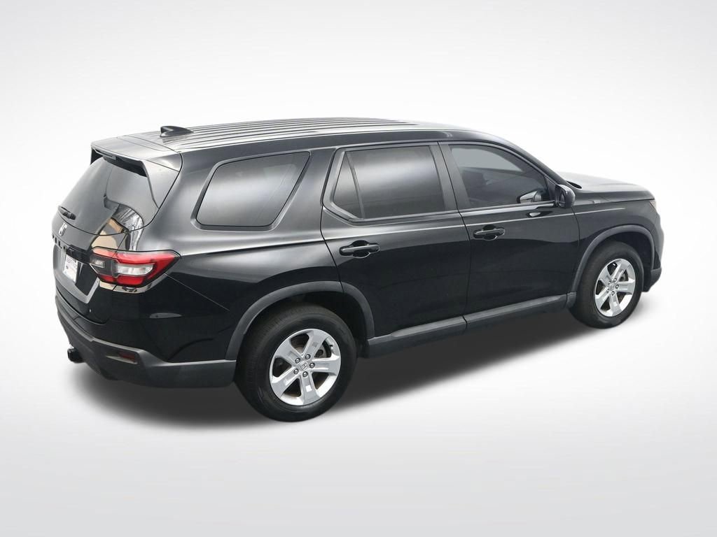 Used 2023 Honda Pilot LX image 25