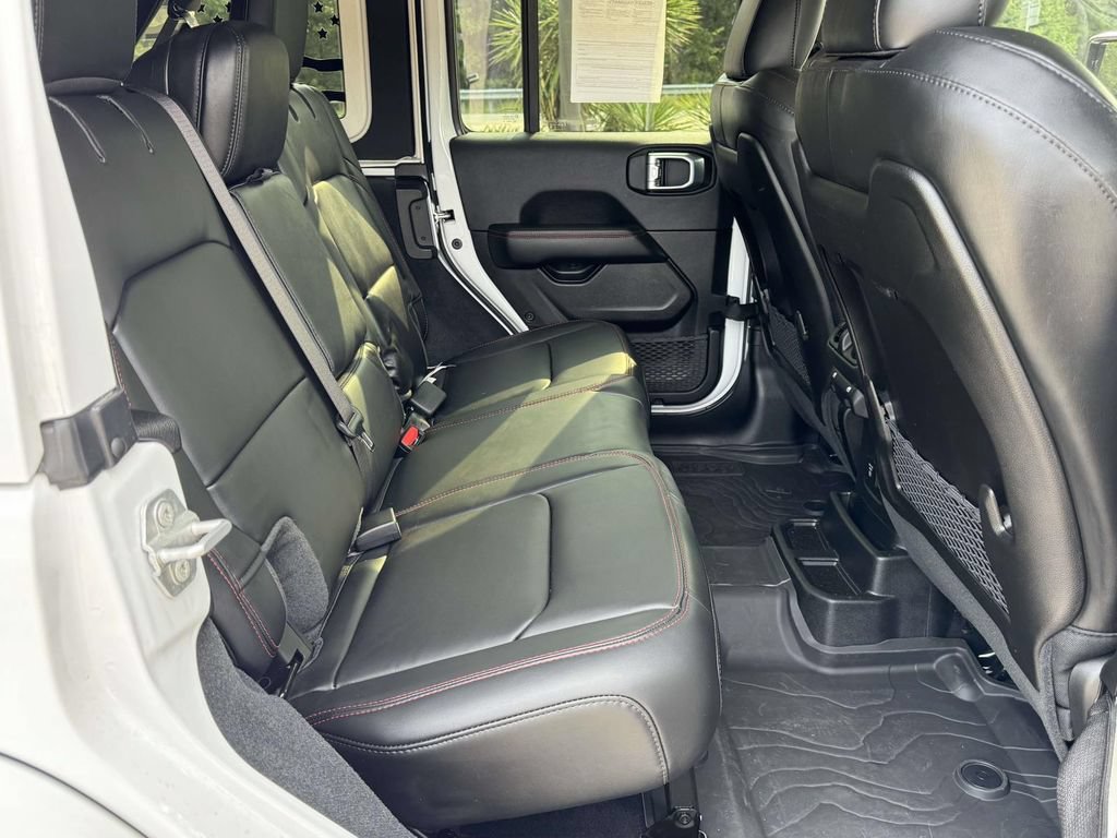 Used 2024 Jeep Wrangler Unlimited Rubicon AWD/4WD image 16