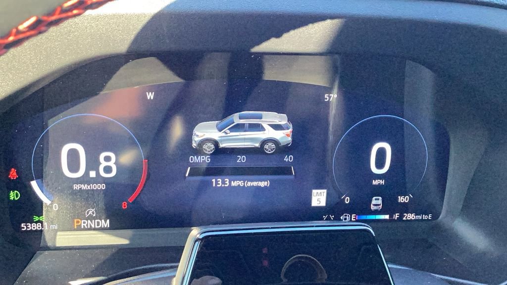 Certified 2025 Ford Explorer ST image 33