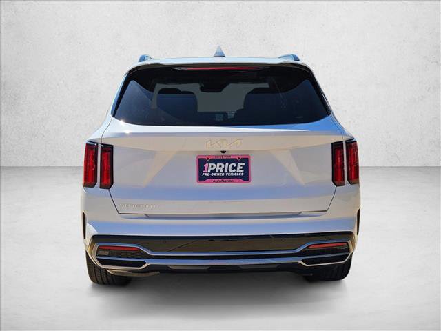 Used 2023 Kia Sorento SX image 4
