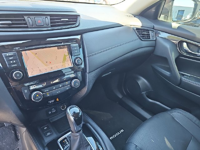 Used 2020 Nissan Rogue SL w/ Premium Package FWD image 24