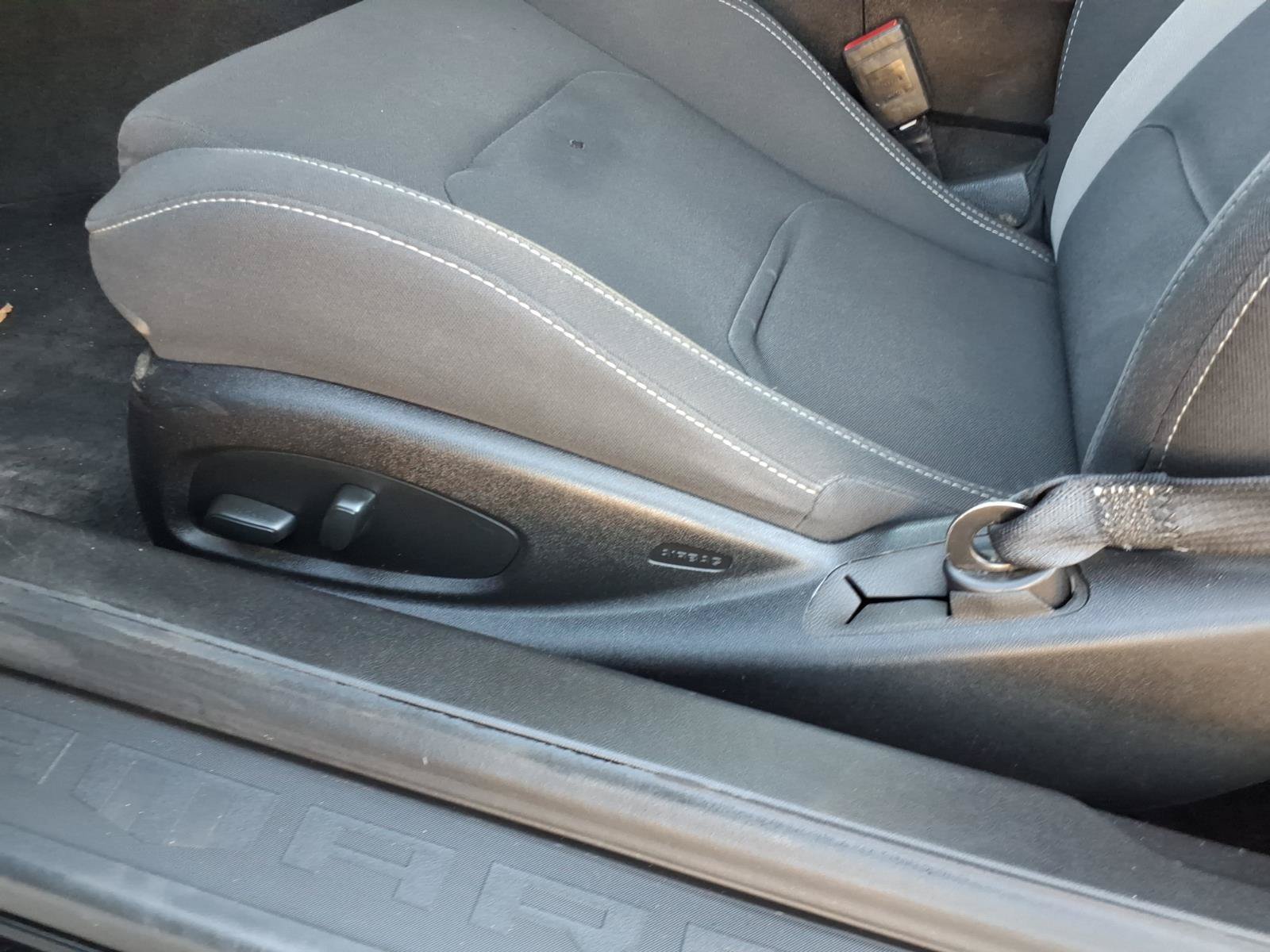 Used 2018 Chevrolet Camaro SS RWD image 11