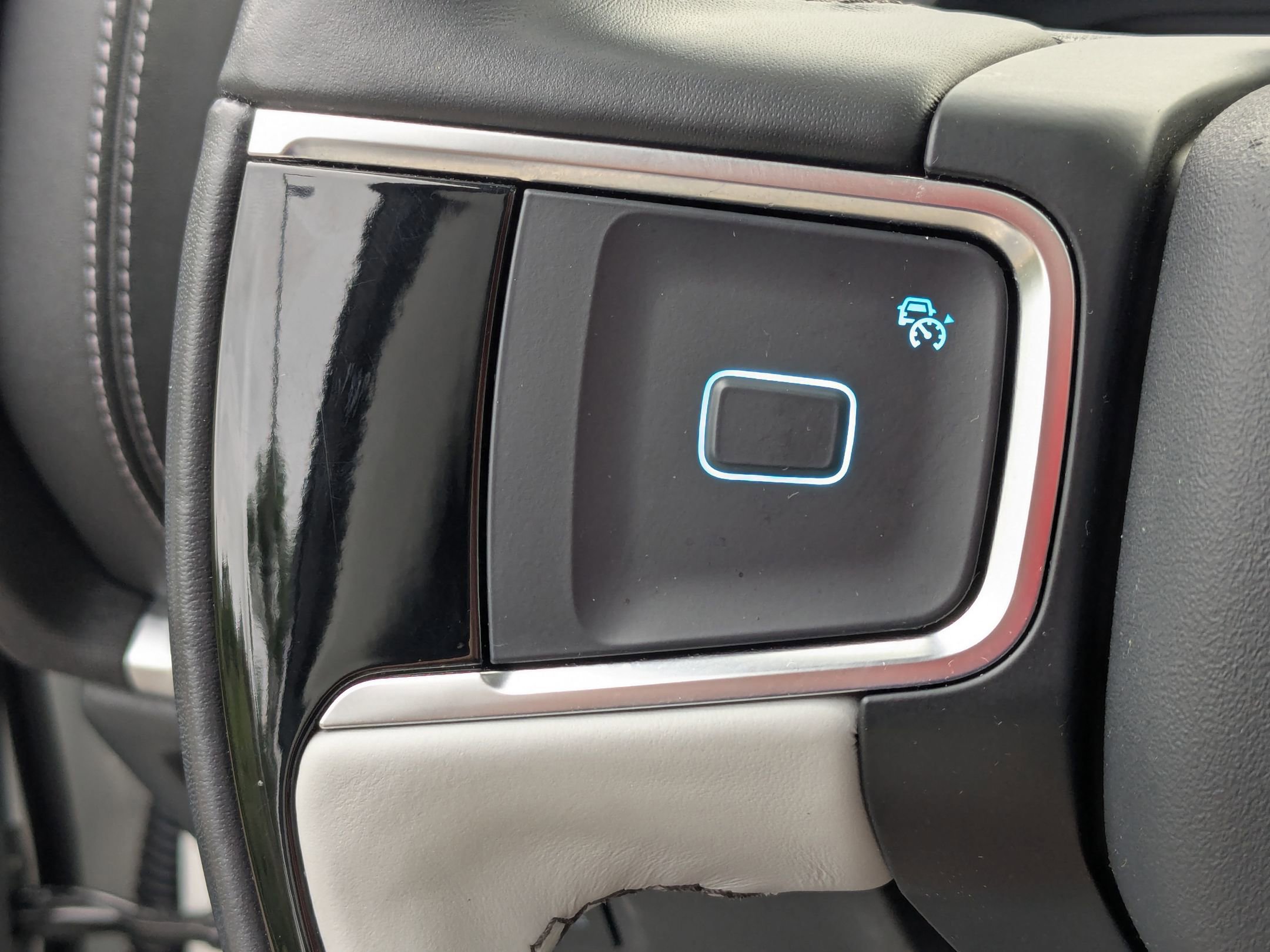 Certified 2025 Ford Expedition Platinum w/ Platinum Ultimate Package image 18