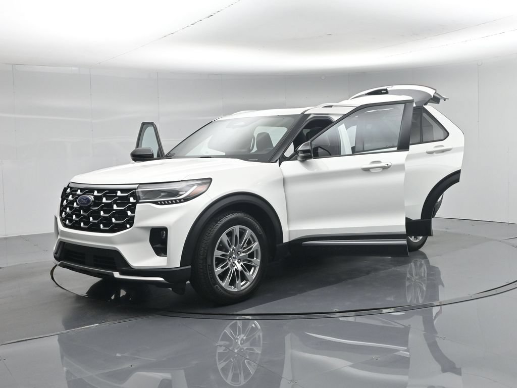 Certified 2025 Ford Explorer Platinum RWD image 36