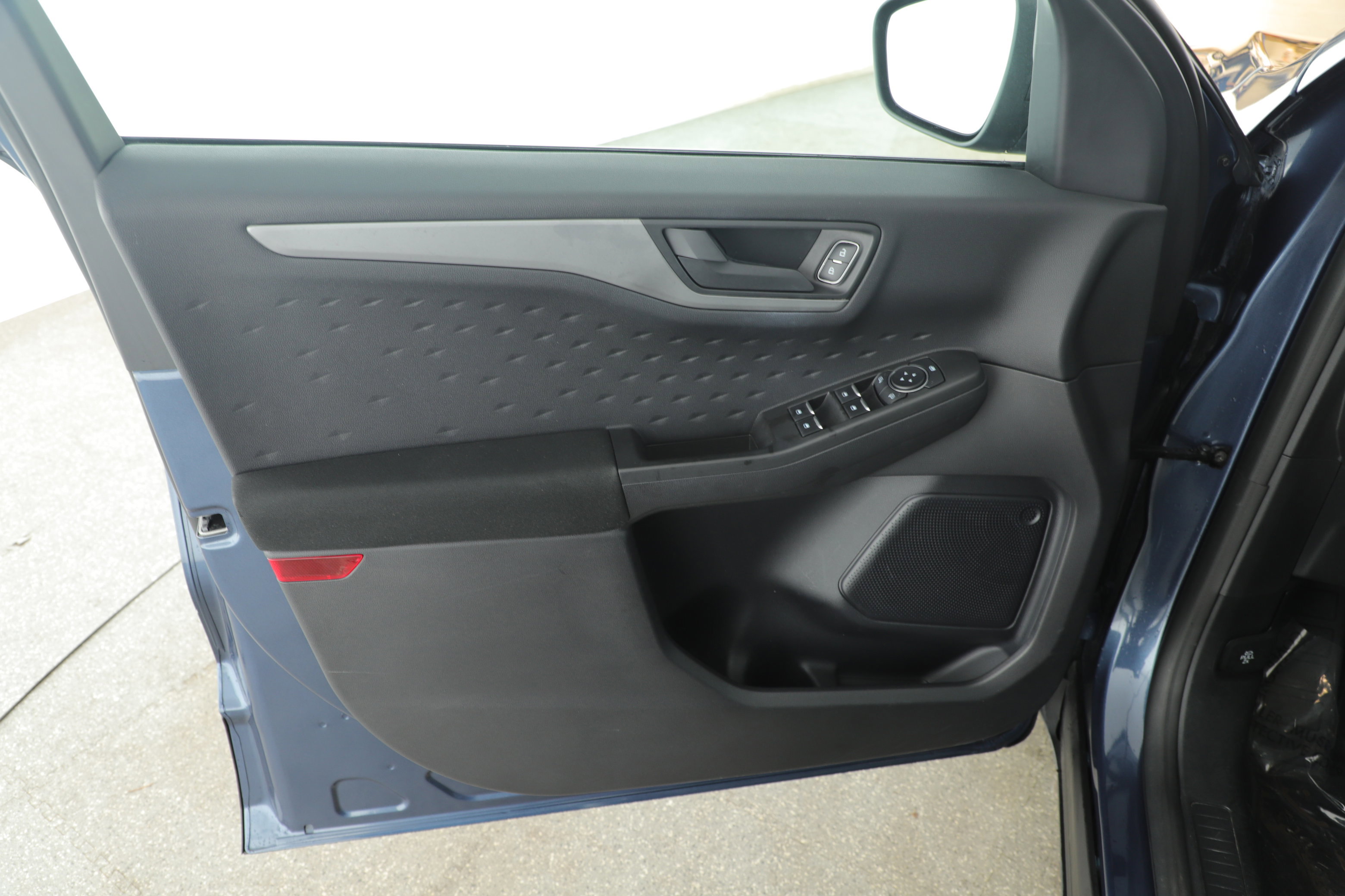 Certified 2020 Ford Escape S image 6