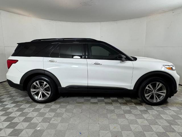 Certified 2020 Ford Explorer Platinum w/ Premium Technology Package image 2