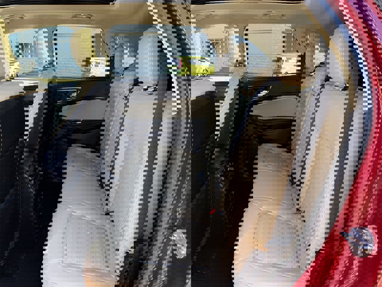 Certified 2019 Ford Edge SEL w/ Equipment Group 201A image 25