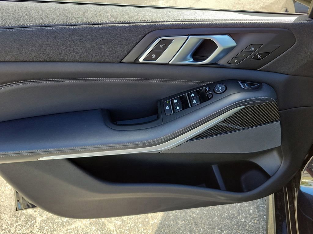 Used 2021 BMW X5 M50i w/ Executive Package image 24