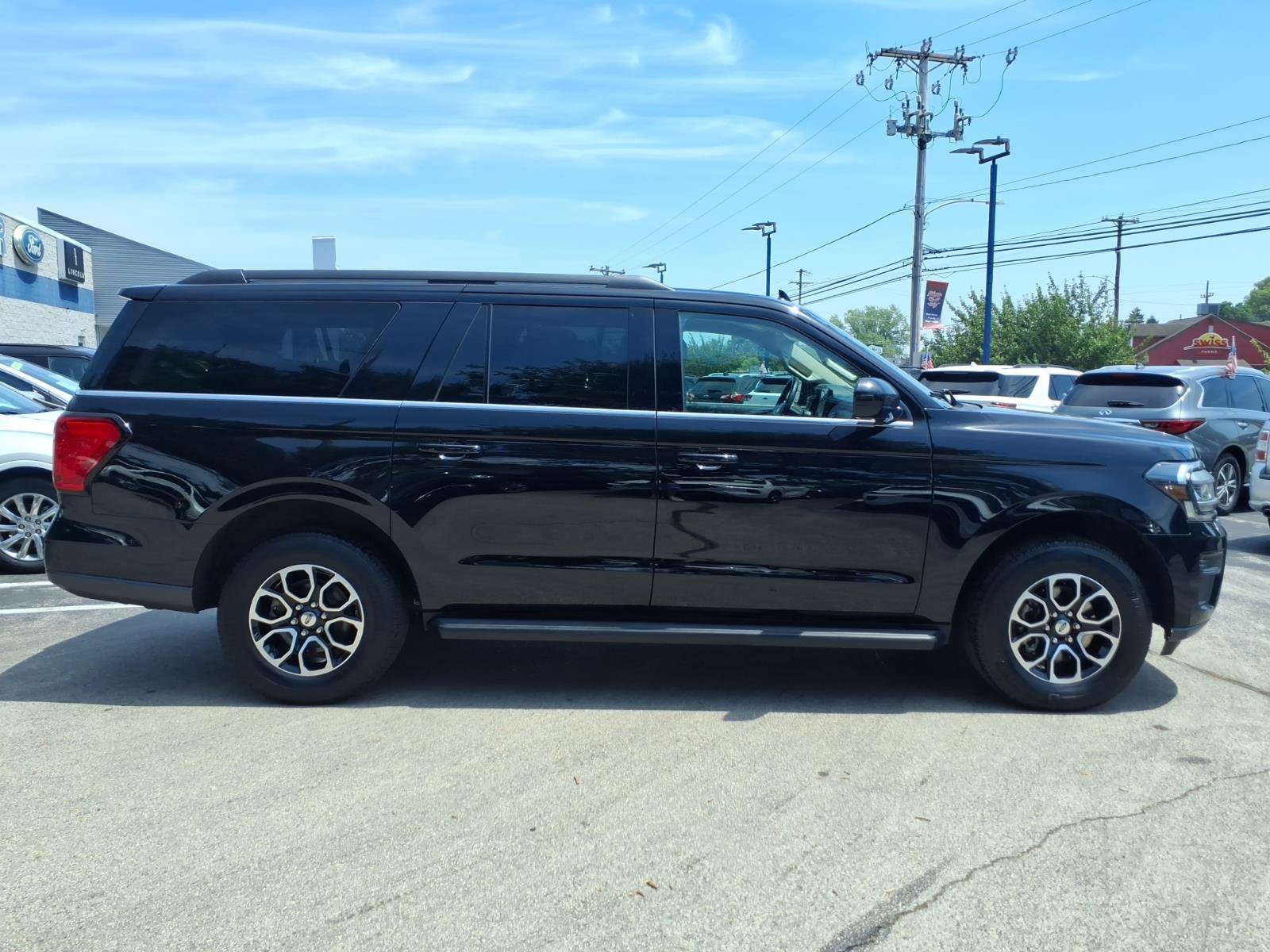 Certified 2023 Ford Expedition Max XLT AWD/4WD image 3