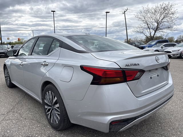 Used 2024 Nissan Altima 2.5 SV FWD image 7